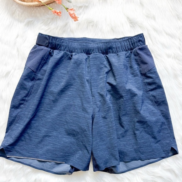 Lululemon Surge Shorts Lined 4" - Picture 2 of 2